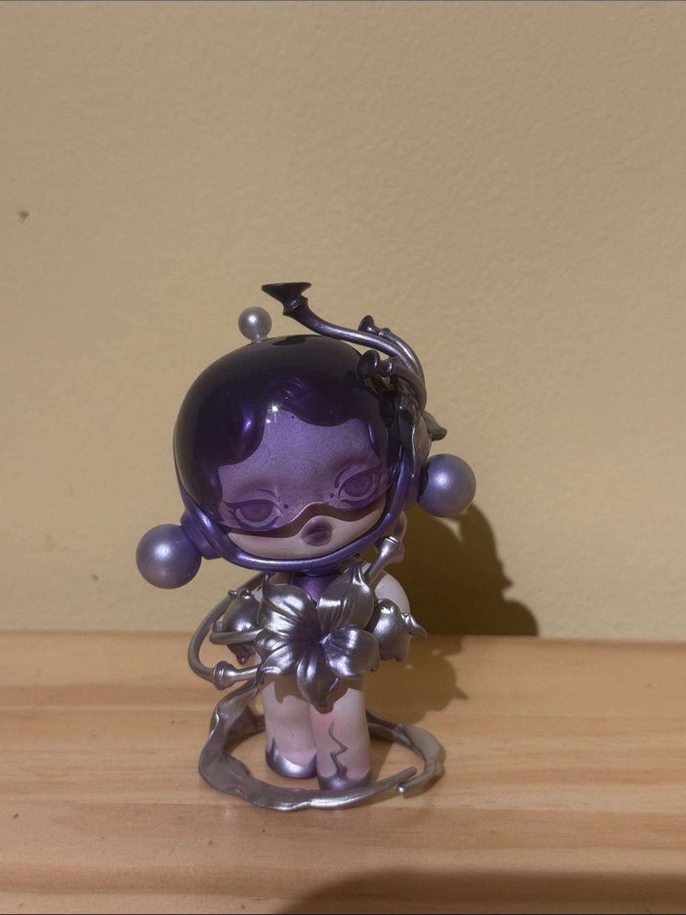 Skullpanda The Admiration figurine from Pop Mart [The Sound Series]